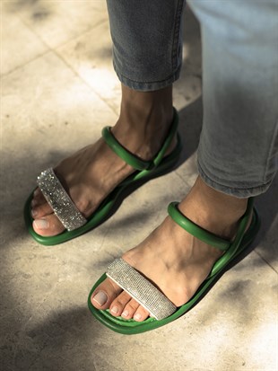 Yeşil Mat Taş Detay Düz Taban Kadın Sandalet Maria
